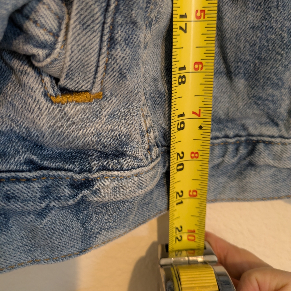 Levi's Classic Cut Blue Denim Jacket w/Bleach Flower & Y2K Pockets & Style - Picture 8 of 12